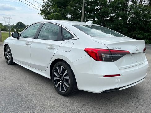 Used 2023 Honda Civic EX image 6