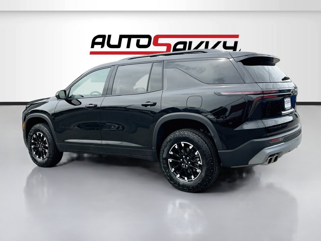 Used 2025 Chevrolet Traverse Z71 w/ Driver Confidence Package AWD/4WD image 5