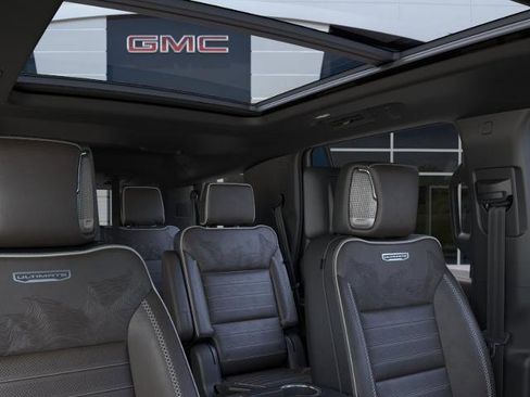 New 2026 GMC Yukon Denali Ultimate w/ LPO, Floor Liner Package AWD/4WD image 24
