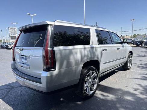 Used 2018 Cadillac Escalade ESV Premium Luxury AWD/4WD image 5