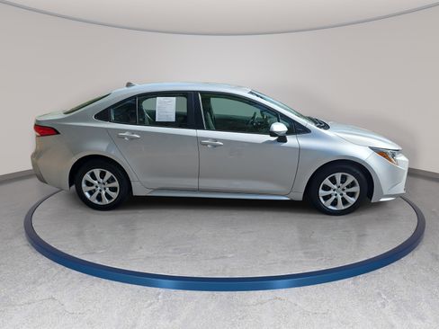Used 2024 Toyota Corolla LE image 4