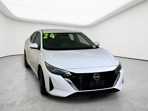 Used 2024 Nissan Sentra SV FWD image 1