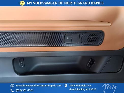 New 2025 Volkswagen ID. Buzz Pro S image 19