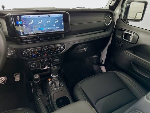 Used 2024 Jeep Wrangler Unlimited Sahara w/ Technology Group image 23