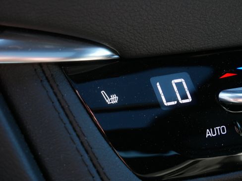 Used 2025 Cadillac XT5 Premium Luxury w/ LPO, Floor Liner Package AWD/4WD image 36