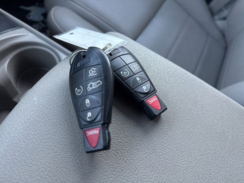 Used 2008 Jeep Commander Sport image 52