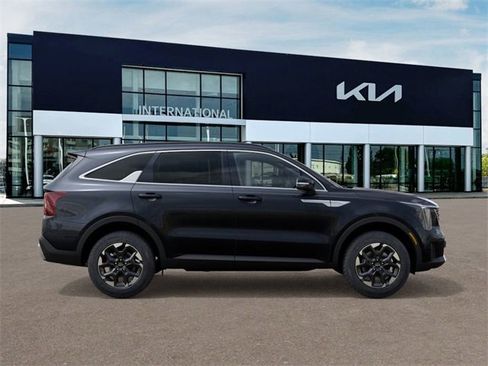 New 2026 Kia Sorento S image 4