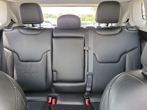 Used 2021 Jeep Compass Limited AWD/4WD image 11