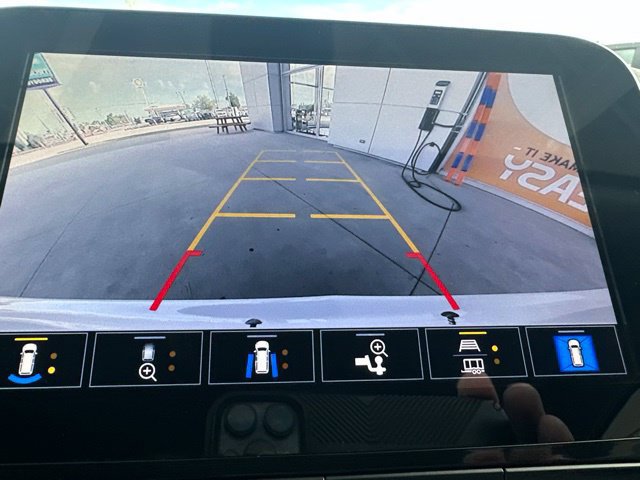 Used 2022 Chevrolet Equinox Premier AWD/4WD image 40
