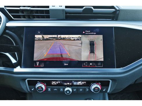 Used 2022 Audi Q3 2.0T Premium Plus image 26