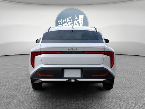 New 2026 Kia K4 FWD image 5