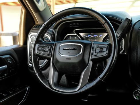 Used 2022 GMC Sierra 3500 Denali w/ Denali Ultimate Package AWD/4WD image 19