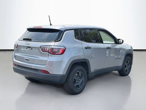 Used 2018 Jeep Compass Sport FWD image 5