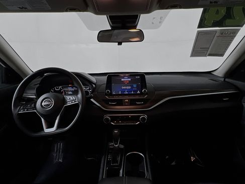 Used 2024 Nissan Altima 2.5 SV image 30