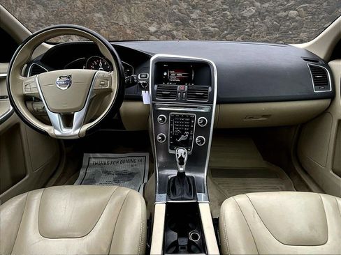 Used 2015 Volvo XC60 T6 w/ Proximity Package image 14