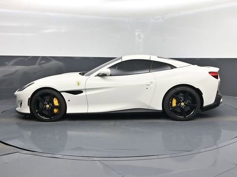 Used 2020 Ferrari Portofino RWD image 10