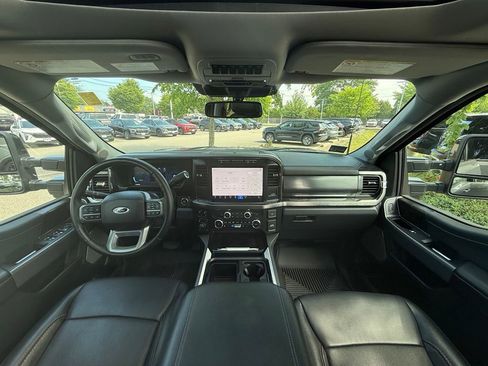 Used 2024 Ford F350 Lariat w/ Tremor Off-Road Package AWD/4WD image 28