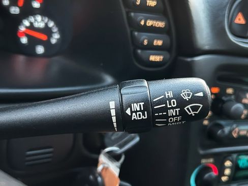 Used 2004 Chevrolet Corvette Convertible w/ Preferred Equipment Group image 22