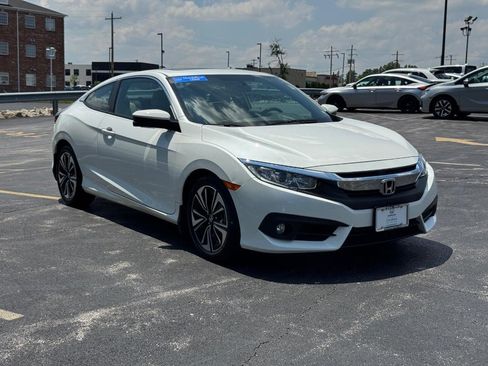Certified 2018 Honda Civic EX-T image 2