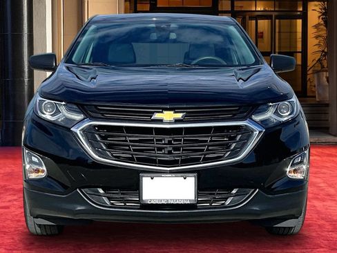 Used 2020 Chevrolet Equinox LS w/ LS Convenience Package FWD image 3