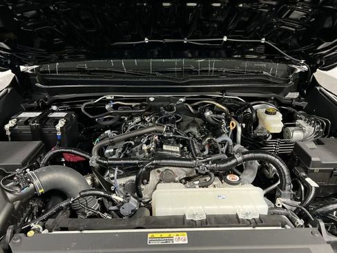 Used 2025 Toyota Tacoma SR5 image 29