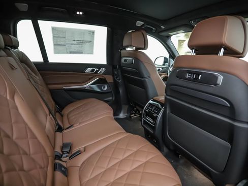 New 2027 BMW X7 xDrive40i w/ Executive Package AWD/4WD image 29