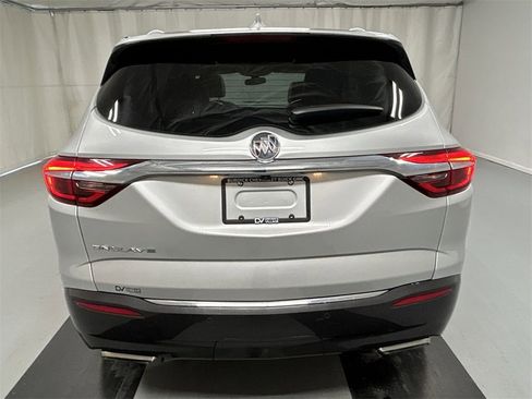 Used 2020 Buick Enclave Essence image 24