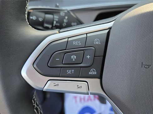 New 2026 Volkswagen Tiguan SE AWD/4WD image 17