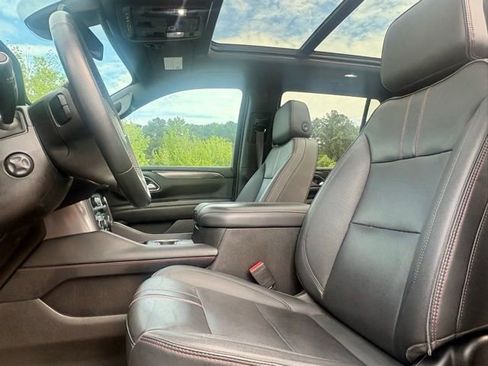 Used 2022 Chevrolet Tahoe RST w/ Luxury Package AWD/4WD image 27