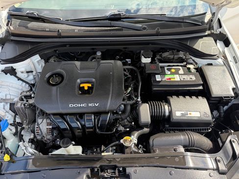 Used 2018 Hyundai Elantra Value Edition FWD image 73
