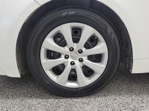 Used 2024 Toyota Corolla LE FWD image 7