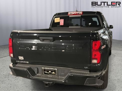Used 2023 Chevrolet Colorado LT w/ LT Convenience Package III AWD/4WD image 6