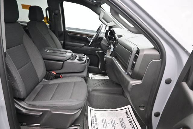 Used 2024 Chevrolet Silverado 1500 RST AWD/4WD image 7