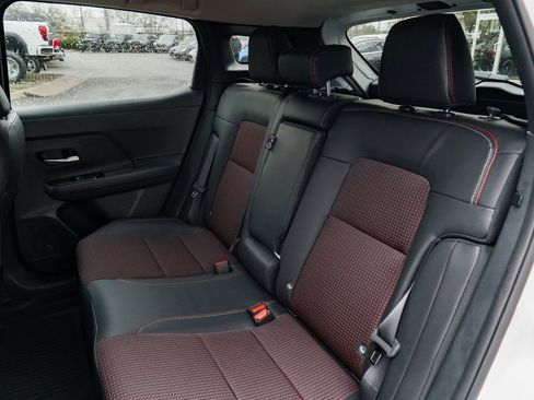 New 2026 Nissan Kicks SR image 21