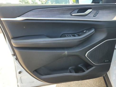 Used 2021 Jeep Grand Cherokee L Limited RWD image 30