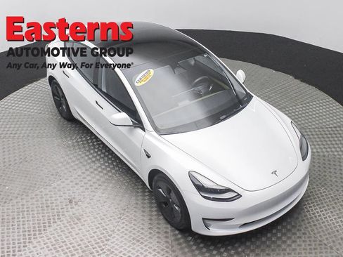 Used 2023 Tesla Model 3 Standard Range RWD image 3