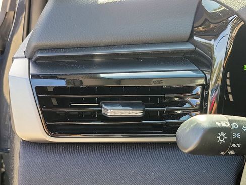 Used 2025 Toyota Camry LE FWD image 33