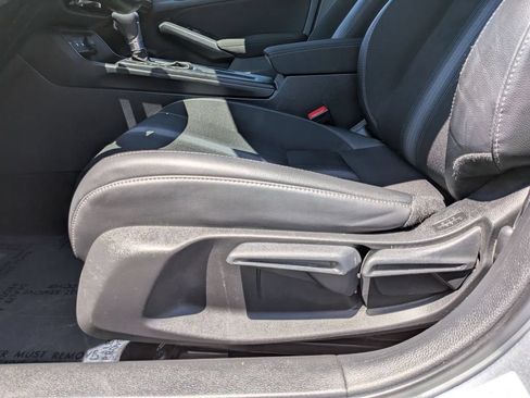 Used 2025 Honda Civic Sport image 14