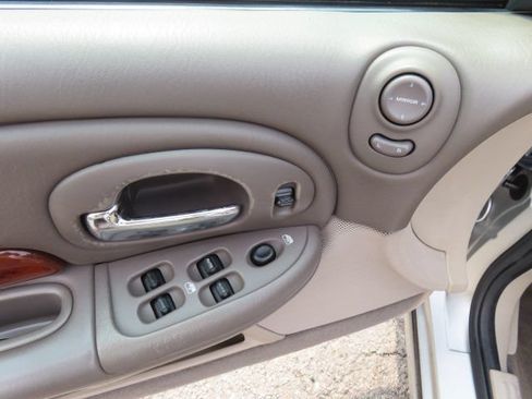 Used 2004 Chrysler 300M FWD image 15