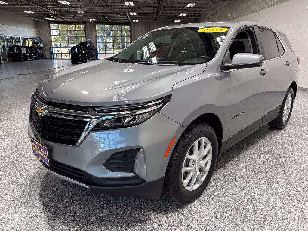 Used 2024 Chevrolet Equinox LT AWD/4WD image 3