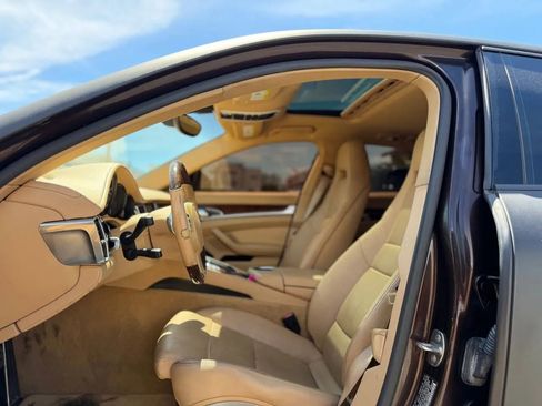 Used 2014 Porsche Panamera image 24