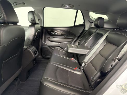 Used 2023 GMC Terrain SLT w/ Infotainment Package II AWD/4WD image 12