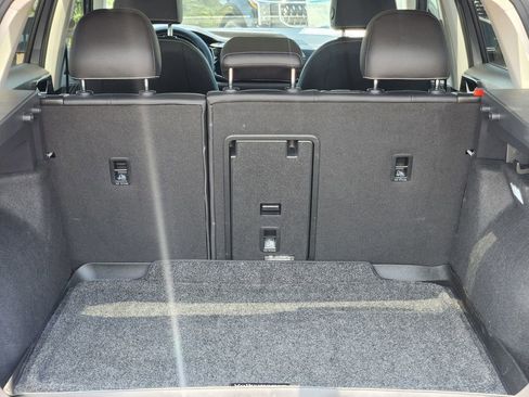 Used 2024 Volkswagen Taos SEL image 16