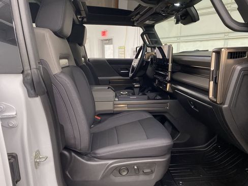 Used 2024 GMC Hummer EV 2X image 18
