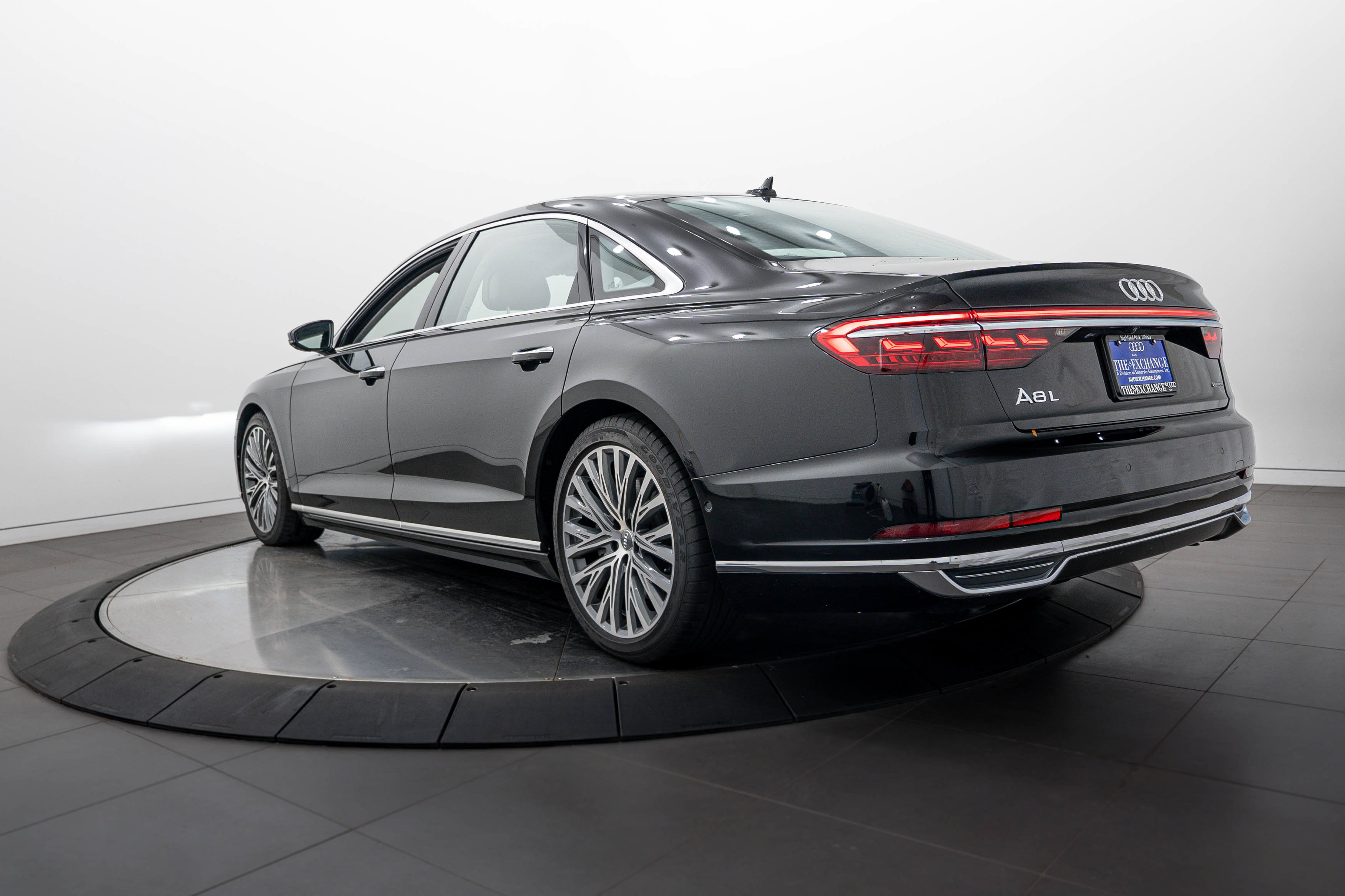 Used 2019 Audi A8 L 3.0T w/ Luxury Package AWD/4WD image 5