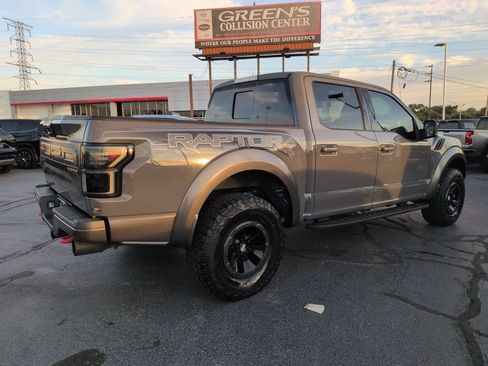 Used 2018 Ford F150 Raptor w/ Equipment Group 802A Luxury AWD/4WD image 5