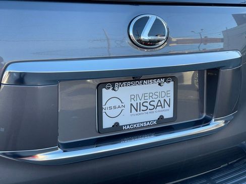 Used 2022 Lexus GX 460 Premium w/ Accessory Package image 28