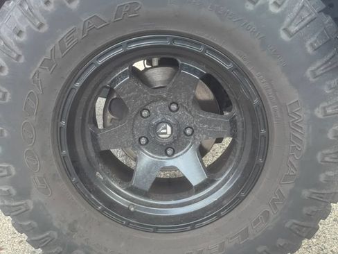 Used 2015 Jeep Wrangler Unlimited Sport w/ Quick Order Package 24S AWD/4WD image 17