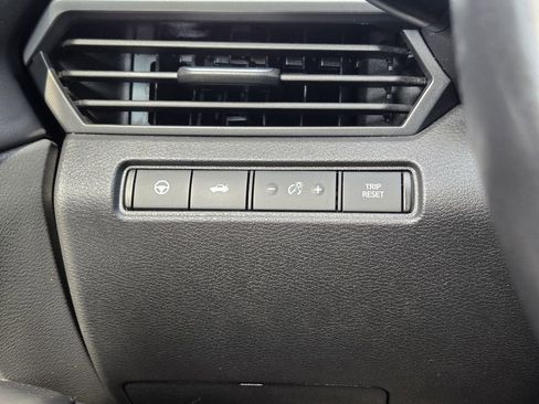 Used 2024 Nissan Altima 2.5 SV w/ SV Premium Package FWD image 24
