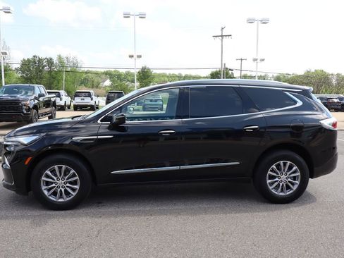 Used 2024 Buick Enclave Essence w/ Technology Package AWD/4WD image 28